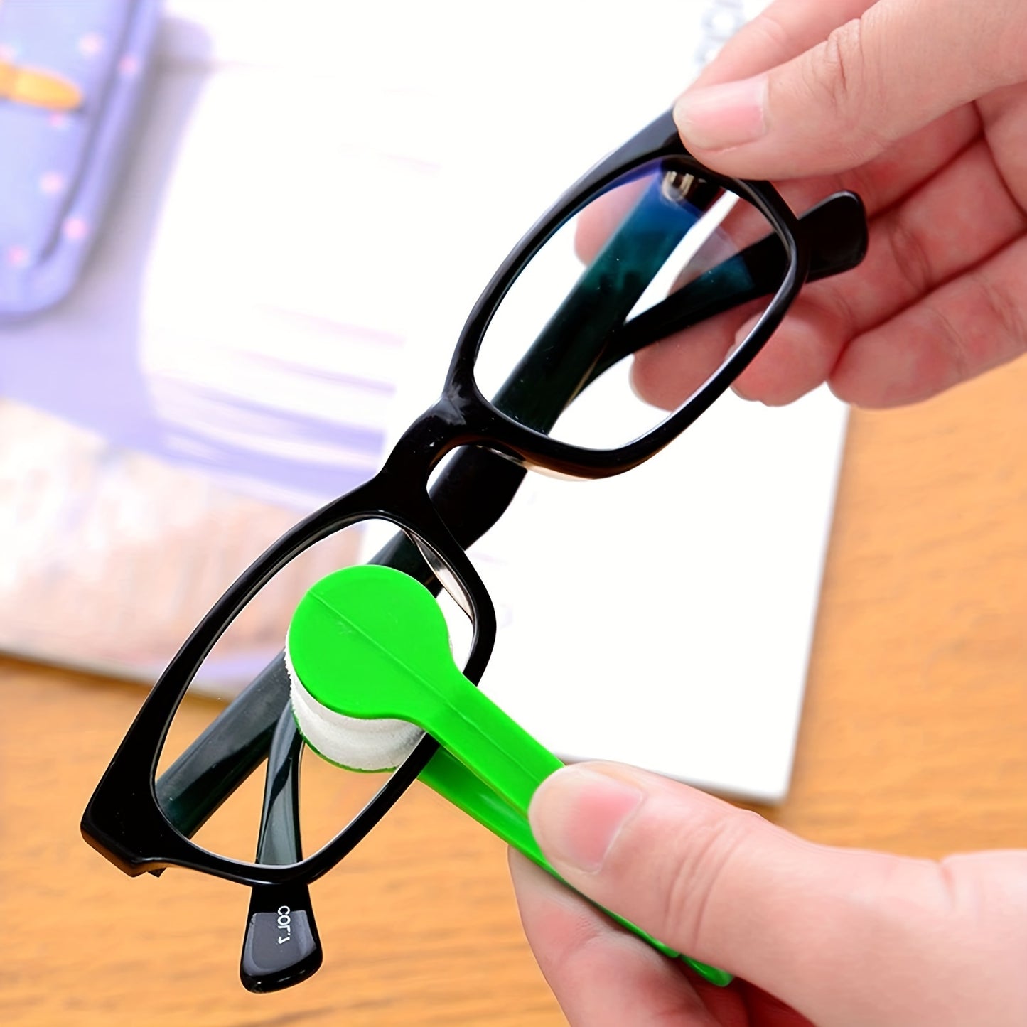 1/2/6pcs Portable Multifunctional Glasses Cleaning Brush, Soft Microfiber Glasses Wipe Cloth, Scratch-Free Lens Cleaning Brush, Keychain Hole, Traceless Polishing Tool, Suitable for Glasses